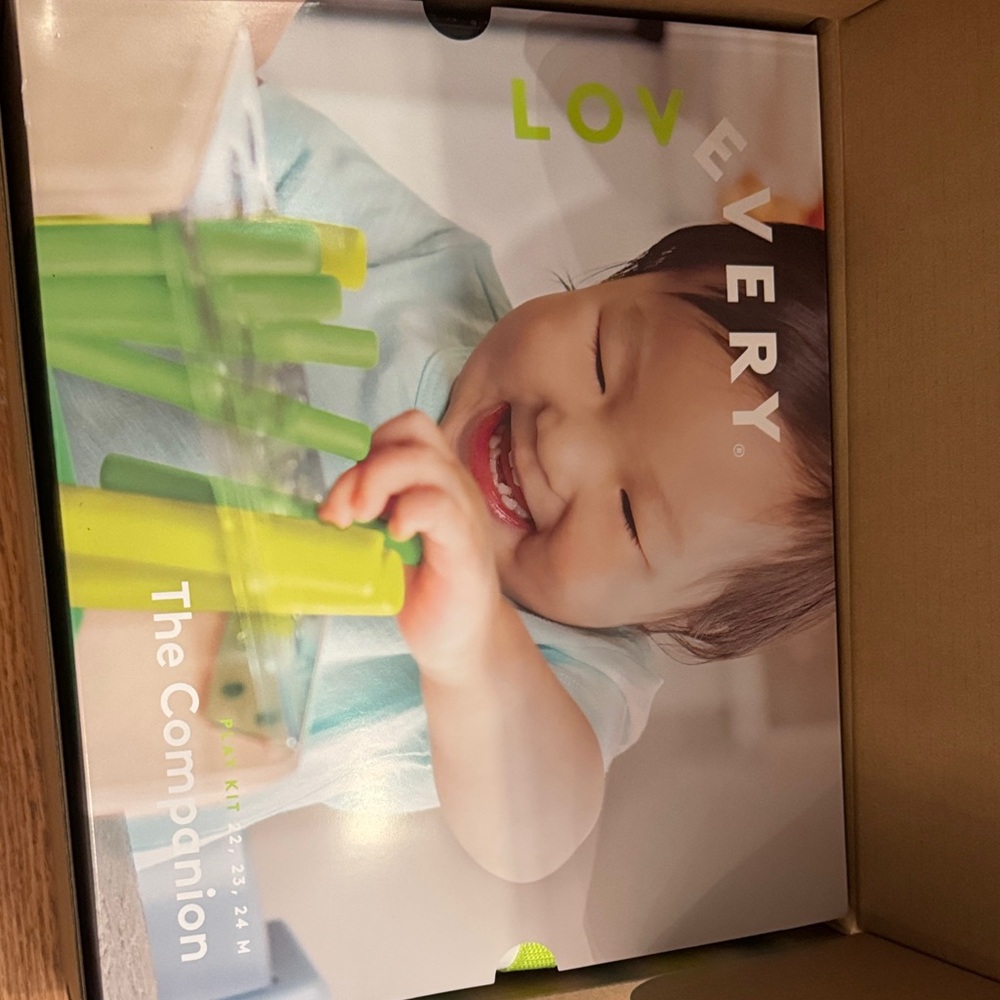 Lovevery The Companion Play Kit - Green